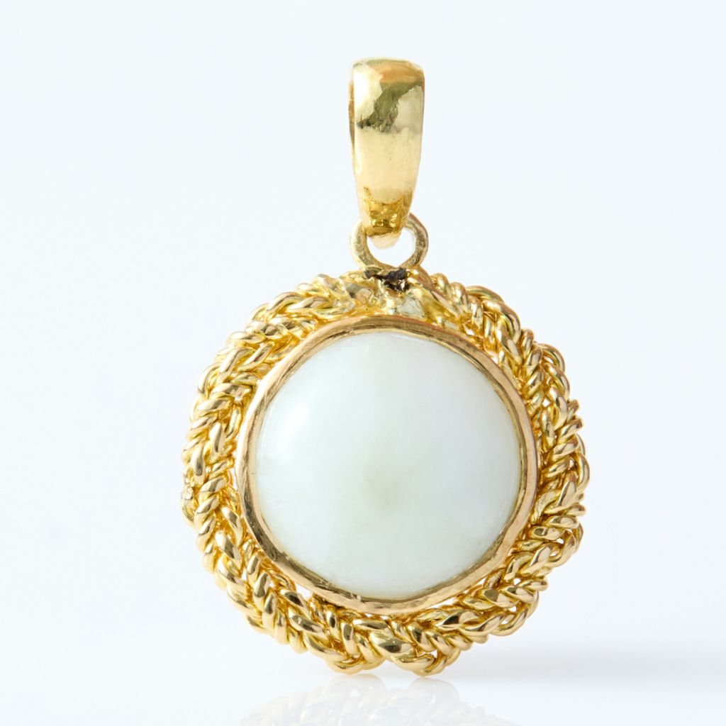 翡翠ペンダント