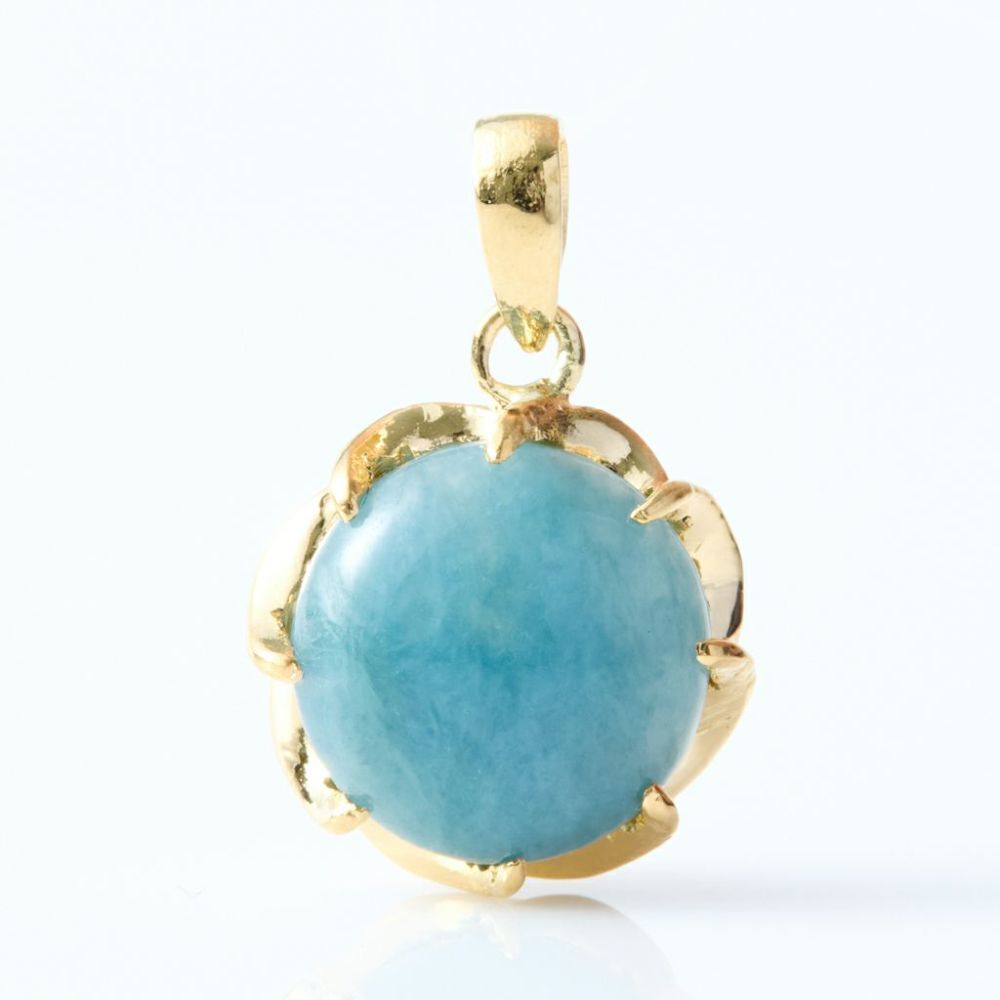 翡翠ペンダント