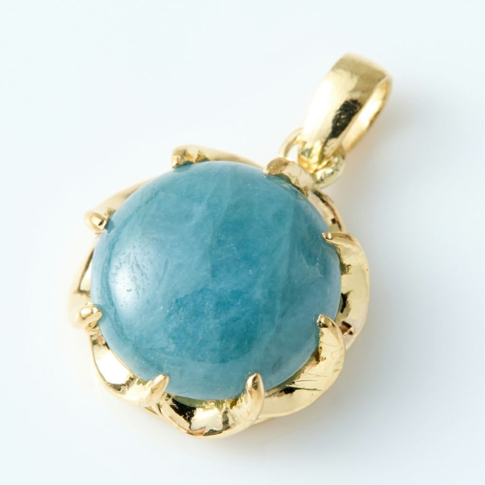 翡翠ペンダント