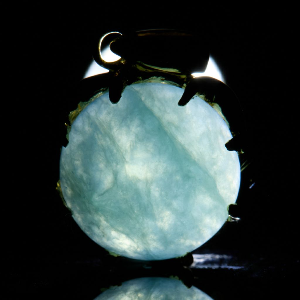 翡翠ペンダント