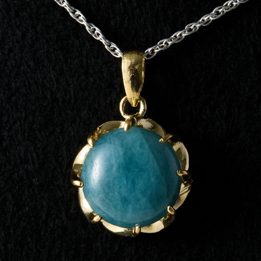 翡翠ペンダント