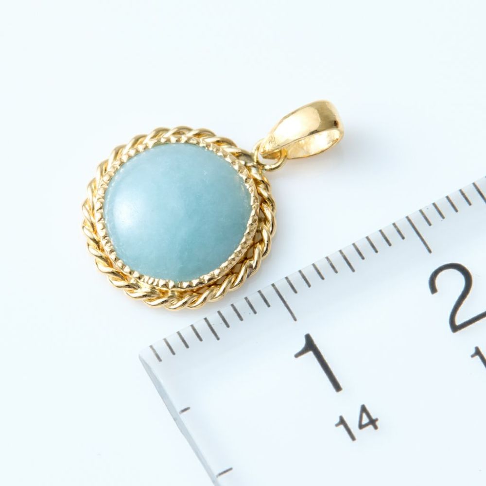 翡翠ペンダント