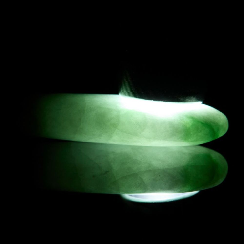 翡翠ペンダント