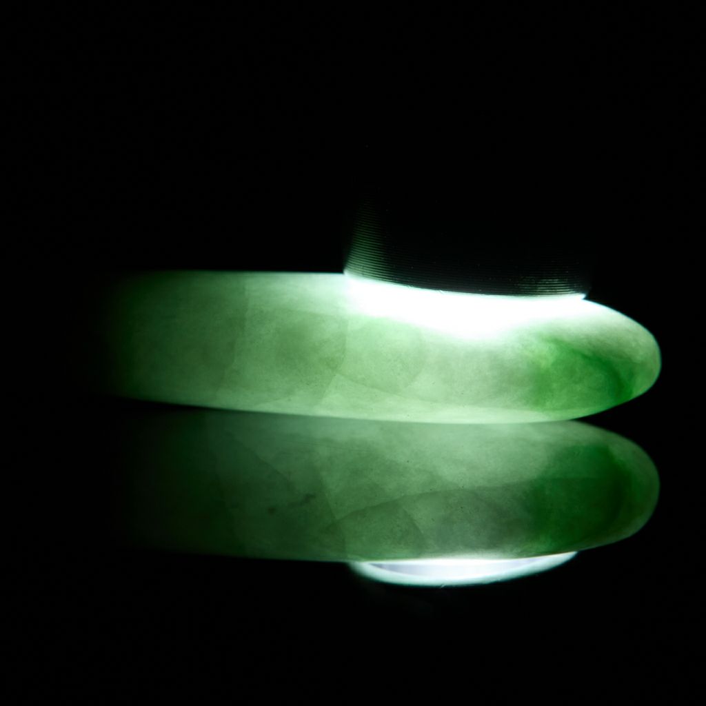 翡翠ペンダント